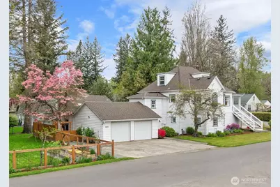 8325 Mountain Avenue SE, Snoqualmie, WA 98065 - Photo 1