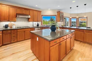 6317 NE 138th Pl, Kirkland, WA 98034 - Photo 16