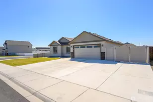 1012 8th Ave NE, Ephrata, WA 98823 - Photo 2