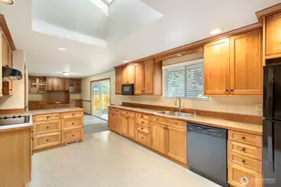 617 S 301st St, Federal Way, WA 98003 - Photo 8