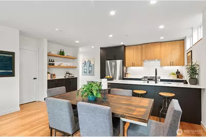 4116 A Burke Avenue N, Seattle, WA 98103 - Photo 10