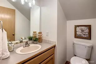19715 Bing Rd, Lynnwood, WA 98036 - Photo 16
