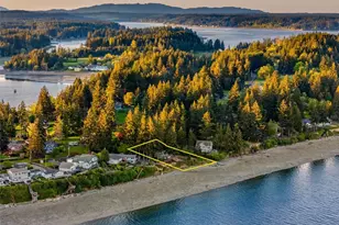 727 E Stretch Island Rd S, Grapeview, WA 98546 - Photo 1