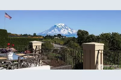 4702 Browns Point Boulevard NE, Tacoma, WA 98422 - Photo 2