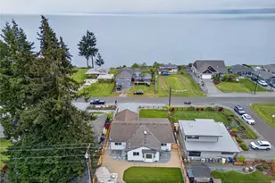 1584 Country Club Dr, Camano Island, WA 98282 - Photo 4