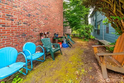 1427 3rd Avenue W #8, Seattle, WA 98119 - Photo 28