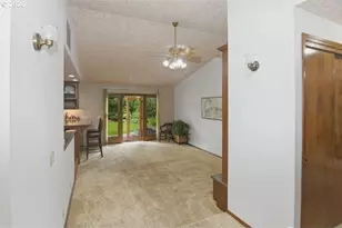 1017 NW 121st St, Vancouver, WA 98685 - Photo 6