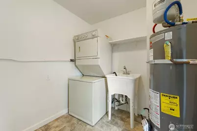 330 Dora Avenue, Bremerton, WA 98312 - Photo 8