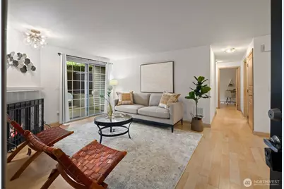 215 9th Street #D101, Kirkland, WA 98033 - Photo 2