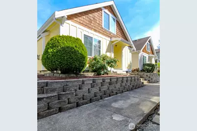2707 9th Street SE, Puyallup, WA 98374 - Photo 2