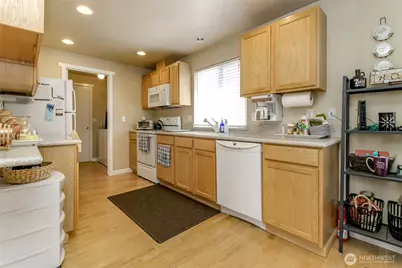 2707 9th Street SE, Puyallup, WA 98374 - Photo 14