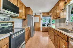 1243 25th St SE, Puyallup, WA 98372 - Photo 12