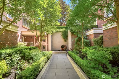 1188 Harvard Avenue E #4, Seattle, WA 98102 - Photo 2