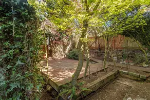 2214 N 60th St, Seattle, WA 98103 - Photo 20