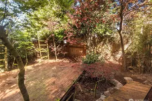 2214 N 60th St, Seattle, WA 98103 - Photo 18