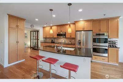 10108 NE 63rd Street, Kirkland, WA 98033 - Photo 4