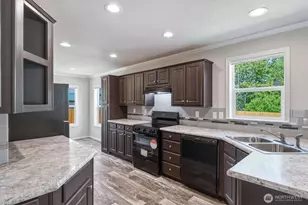 101 Sir Lancelot Dr, Castle Rock, WA 98611 - Photo 14