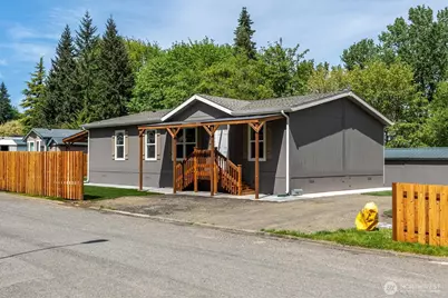 101 Sir Lancelot Drive, Castle Rock, WA 98611 - Photo 2