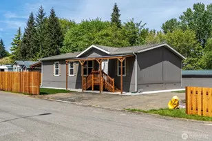 101 Sir Lancelot Dr, Castle Rock, WA 98611 - Photo 2