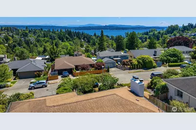 4934 Purdue Avenue NE, Seattle, WA 98105 - Photo 32