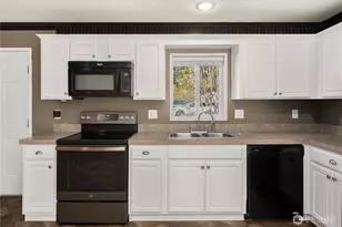 19026 2nd St E, Lake Tapps, WA 98391 - Photo 8