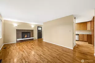 1300 SW 125th Pl, Seattle, WA 98146 - Photo 4