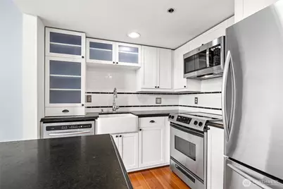 201 Galer Street #414, Seattle, WA 98109 - Photo 4