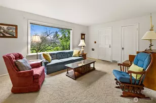 8218 Latona Ave NE, Seattle, WA 98115 - Photo 4