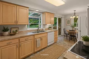 1519 NE 185th St, Shoreline, WA 98155 - Photo 10