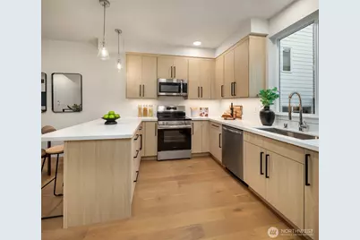 105 NW 39th Street #D, Seattle, WA 98107 - Photo 12