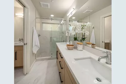 105 NW 39th Street #D, Seattle, WA 98107 - Photo 16