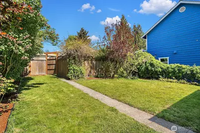 2434 S Irving Street, Seattle, WA 98144 - Photo 22