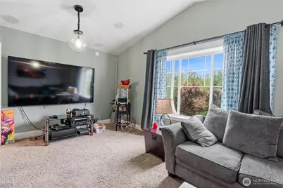 13732 3rd Street SE, Snohomish, WA 98290 - Photo 8