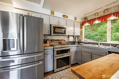 69 North Point Drive, Bellingham, WA 98229 - Photo 10