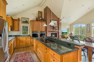 6681 NE Windermere St, Seattle, WA 98115 - Photo 22
