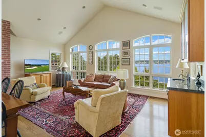 6681 NE Windermere Street, Seattle, WA 98115 - Photo 18