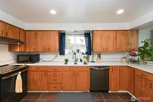 2717 S Laurel St, Port Angeles, WA 98362 - Photo 4
