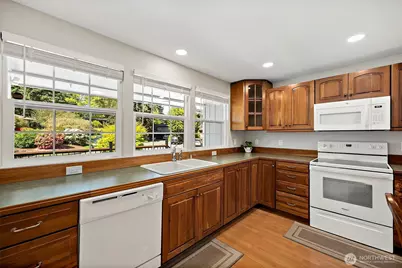 30022 6th Avenue SW, Federal Way, WA 98023 - Photo 14