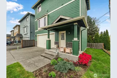 1011 94th Drive NE, Lake Stevens, WA 98258 - Photo 2
