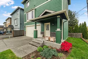 1011 94th Dr NE, Lake Stevens, WA 98258 - Photo 2