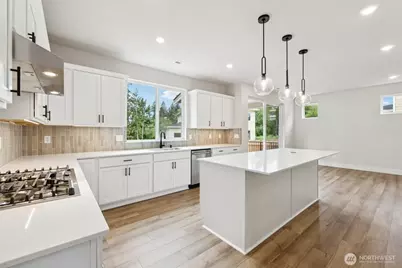 6414 213th Avenue Ct E, Bonney Lake, WA 98391 - Photo 6