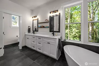 17345 Olympic Pl, Mount Vernon, WA 98274 - Photo 20