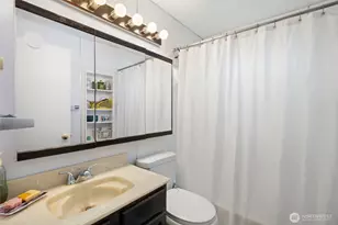 1616 SW Thistle St, Seattle, WA 98106 - Photo 12