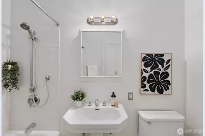 1902 Bigelow Avenue N #304, Seattle, WA 98109 - Photo 18