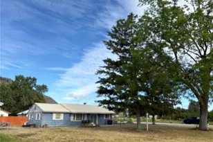 221 Third St, Brewster, WA 98812 - Photo 6