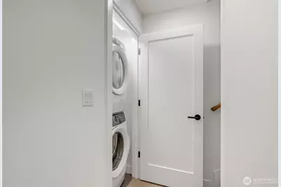 2373 Minor Avenue E, Seattle, WA 98102 - Photo 20