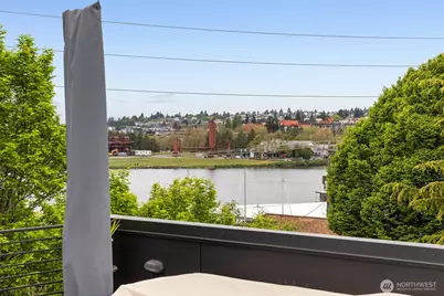 2373 Minor Avenue E, Seattle, WA 98102 - Photo 30