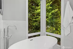 16908 SE 34th St, Bellevue, WA 98008 - Photo 12