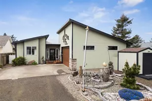 263 Canal Dr NE, Ocean Shores, WA 98569 - Photo 34