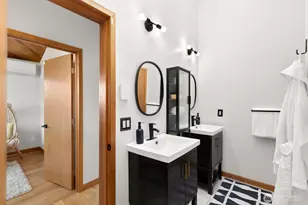 3219 34th Ave W, Seattle, WA 98199 - Photo 18
